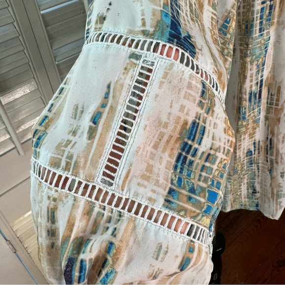 Sharagano Graphic Print Blouse - Picture 5 of 6